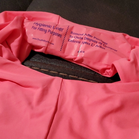 NEW BECCA Delilah Clare Plunge One-Piece Swimsuit - Picture 4 of 5